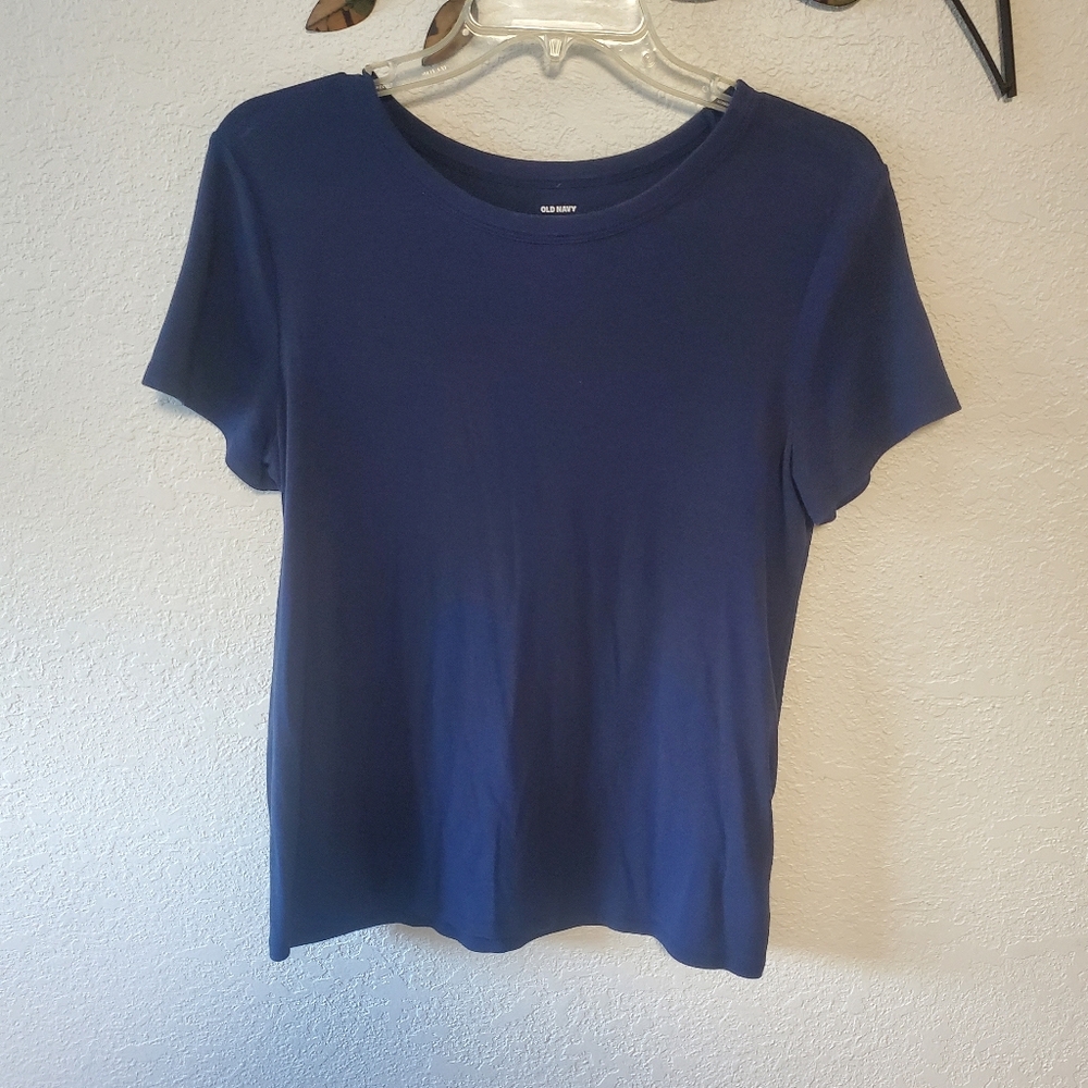 Womens old navy tee size large